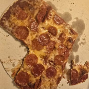 Pizzarelli's - Stl style pepperoni - Pizza Near Me - Ellisville, Missouri