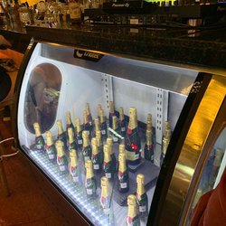 El Boticario - They definitely push Moet Chandon here.