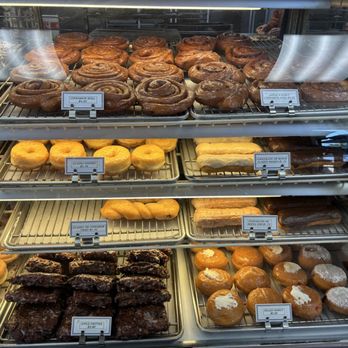 VG Donut & Bakery - Donuts Near Me - Cardiff, California