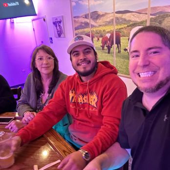 Tipsy Cow - Friends enjoying a Beer at Tipsy Cow - Pubs Near Me - Galt, California