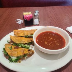 D' Lupita's Restaurant - Birria!!