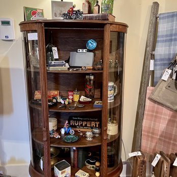 Circa Antiques & Collectibles - Little collectibles. - Used, Vintage & Consignment Near Me - Wethersfield, Connecticut Circa Antiques & Collectibles - Little collectibles. - Used, Vintage & Consignment Near Me - Wethersfield, Connecticut