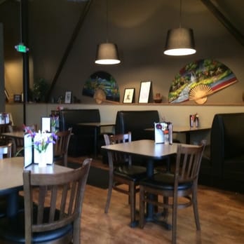 Thai Pot Cafe - Empty during the blizzard! - Thai Near Me - Denver, Colorado