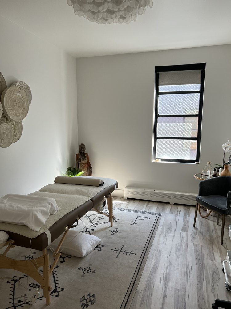 ASPEN ELEVATED HEALTH Updated October 2024 220 W Main St, Aspen