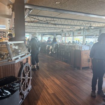 Sam's Chowder House - Inside - Seafood Near Me - Half Moon Bay, California