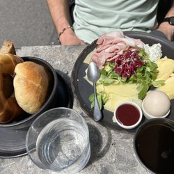 Öfferl - Organic Bakery Breakfast