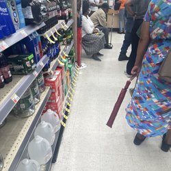 Long lines always, with 1 cashier at the pharmacy.