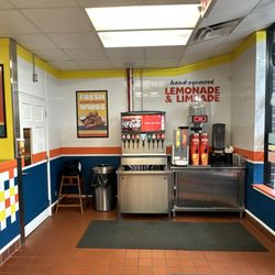 WingStand - Beverage Area