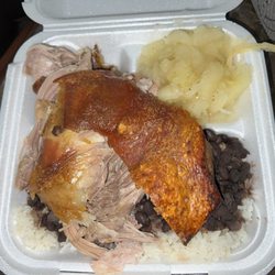 Easy Street Fresh Market Latin Cafe - Lechon (pulled pork) with rice,beans and yuca