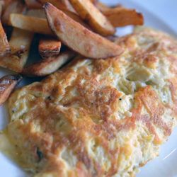 Taffels - Ham & Cheese Omelette with Fries - Taffels