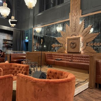 Countrypolitan Bar & Kitchen - New American Near Me - Nashville, Tennessee