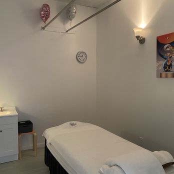 Spring sunshine massage - Massage Near Me - Plainville, Connecticut Spring sunshine massage - Massage Near Me - Plainville, Connecticut
