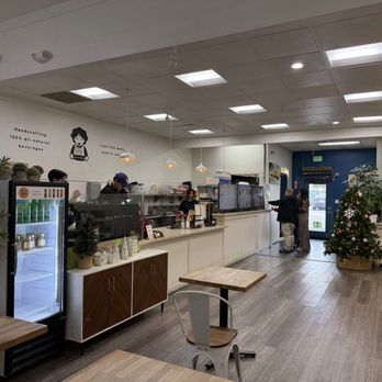 Cafe De Mama - Interior - Coffee & Tea Near Me - Los Angeles, California