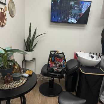 Sola Salon Studios - Inside! - Hair Salons Near Me - Fresno, California Sola Salon Studios - Inside! - Hair Salons Near Me - Fresno, California