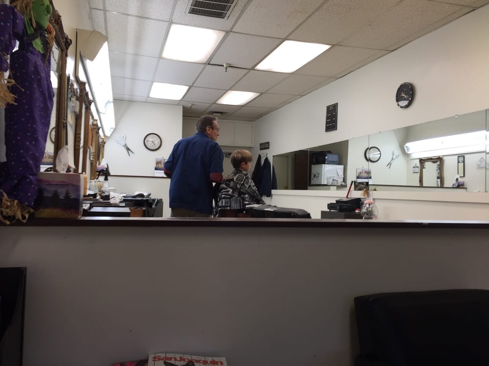 DOYLE’S BARBER & STYLING SALON Updated August 2024 12 Reviews 3201 W Benjamin Holt Dr