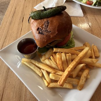 HidalGo Bistro - Jalapeno burger - New American Near Me - Vista, California HidalGo Bistro - Jalapeno burger - New American Near Me - Vista, California
