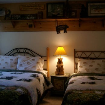 Hickory Hollow Resort - Schaffer Vacation Home-Bedroom - Hotels Near Me - Shell Knob, Missouri