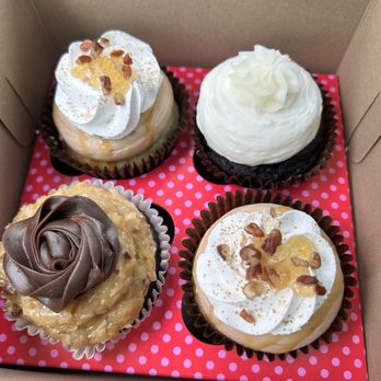 Smallcakes Cupcakery And Creamery - Too Good To Go - Bakeries Near Me - Arlington, Texas Smallcakes Cupcakery And Creamery - Too Good To Go - Bakeries Near Me - Arlington, Texas