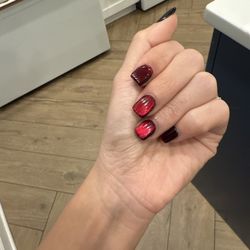 Queens Nails and Spa - Highland park - Holiday nails