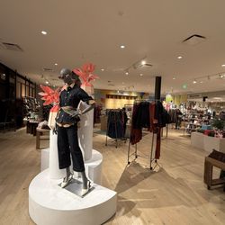Anthropologie - Entrance