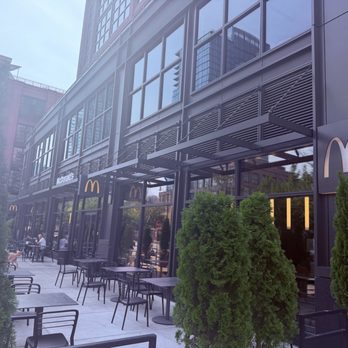 McDonald’s - Gorgeous architecture - Burgers Near Me - Chicago, Illinois McDonald’s - Gorgeous architecture - Burgers Near Me - Chicago, Illinois