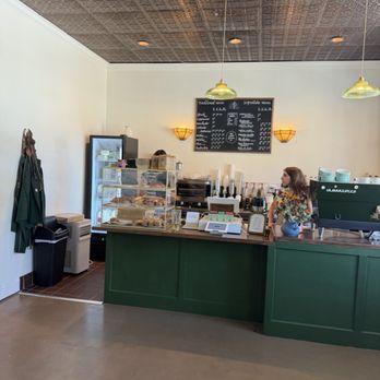 Tres Hermanos Coffee - Inside - Coffee & Tea Near Me - Templeton , California