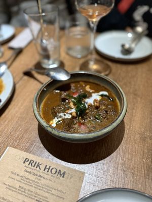 Prik Hom by null