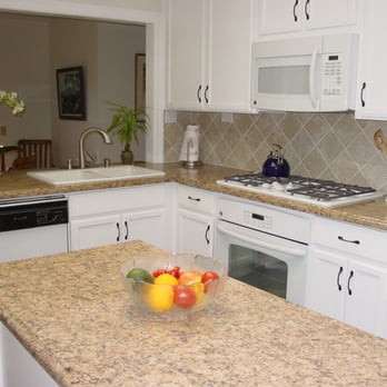 Vantage Point Builders - a bowl of fruit on a kitchen island - General Contractors Near Me - San Diego, California Vantage Point Builders - a bowl of fruit on a kitchen island - General Contractors Near Me - San Diego, California