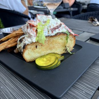 6Smith - Seafood Near Me - Wayzata, Minnesota