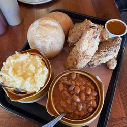 Back Yard Bbq - Fried Chicken w/ Mac & Cheese and Baked Beans