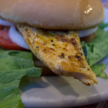 Main Street Restaurant - Grilled Chicken Sandwich - Seafood Near Me - Gilliam, Louisiana