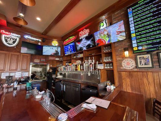 Quinn's Pub & Grill by null