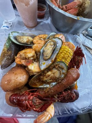 Black Bayou Seafood & Daiquiri Bar by null