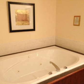 Stonecroft Inn - Bath in Orlando room - Hotels Near Me - Ledyard, Connecticut