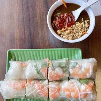 Pho To-Chau Vietnamese Restaurant - Shrimp Summer Rolls - Vietnamese Near Me - Honolulu, Hawaii Pho To-Chau Vietnamese Restaurant - Shrimp Summer Rolls - Vietnamese Near Me - Honolulu, Hawaii