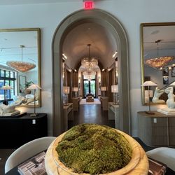 RH West Palm | The Gallery at CityPlace - Store floor
