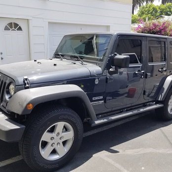KeepItMovin Mobile Detailing Service - Auto Detailing Near Me - Santa Monica, California