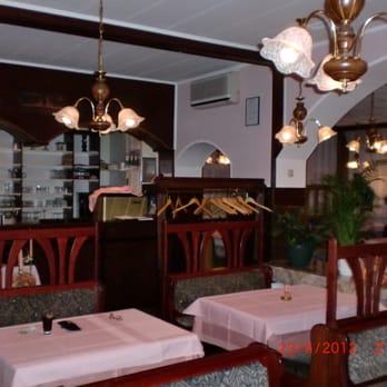 Zum Hufeisen - Restaurant vom Eingang - Serbo Croatian Near Me - Berlin, BE Zum Hufeisen - Restaurant vom Eingang - Serbo Croatian Near Me - Berlin, BE