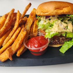 Muse - Bistro burger and fries