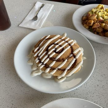 Ronnie's Diner - Cinnamon Roll Pancake - Diners Near Me - Los Angeles, California Ronnie's Diner - Cinnamon Roll Pancake - Diners Near Me - Los Angeles, California