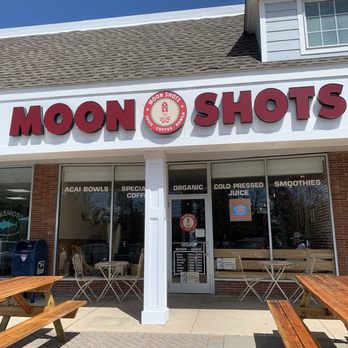 MoonShots - Cafe's front enterence - Juice Bars & Smoothies Near Me - Guilford, Connecticut