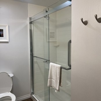 Hampton Inn Palatka - Bathroom in room - Hotels Near Me - Palatka, Florida Hampton Inn Palatka - Bathroom in room - Hotels Near Me - Palatka, Florida