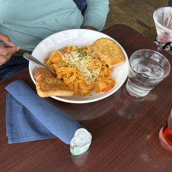 The Dutchie - Shrimp and pasta with garlic bread - Seafood Near Me - Morro Bay, California