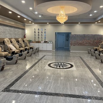 Vic Nails And Spa - Nail Salons Near Me - New Bern, North Carolina