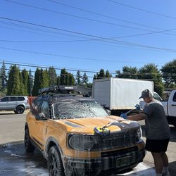 Car Detox - Ford Bronco exterior wash