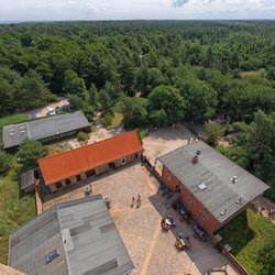 NATUREUM Darßer Ort - Das NATUREUM liegt mitten in der Kernzone des Nationalparks "Vorpommersche Boddenlandschaft" (©Anke Neumeister/Deutsches Meeresmuseum)