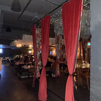 Raffaella - The dining room - Pizza Near Me - Toronto, Ontario Raffaella - The dining room - Pizza Near Me - Toronto, Ontario