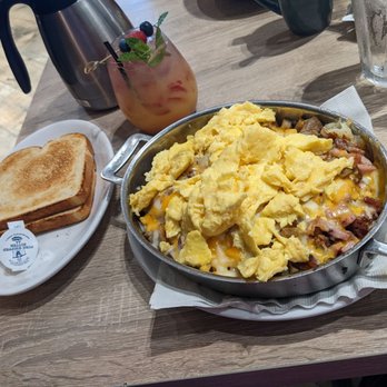 Honey Berry - Carnivore Skillet - Pancakes Near Me - Hoffman Estates, Illinois Honey Berry - Carnivore Skillet - Pancakes Near Me - Hoffman Estates, Illinois