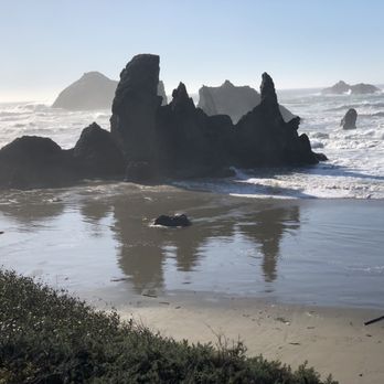 Sunset Oceanfront Lodging - Cathedral rocks - Hotels Near Me - Bandon, Oregon Sunset Oceanfront Lodging - Cathedral rocks - Hotels Near Me - Bandon, Oregon