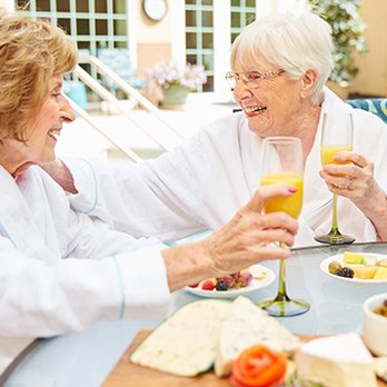 Park Plaza - Life at Park Plaza - Retirement Homes Near Me - Orange, California